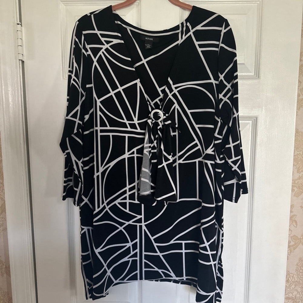 Alfani beautiful top size XL